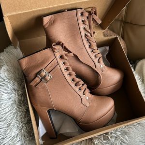 NEW Cute brown boots - never worn